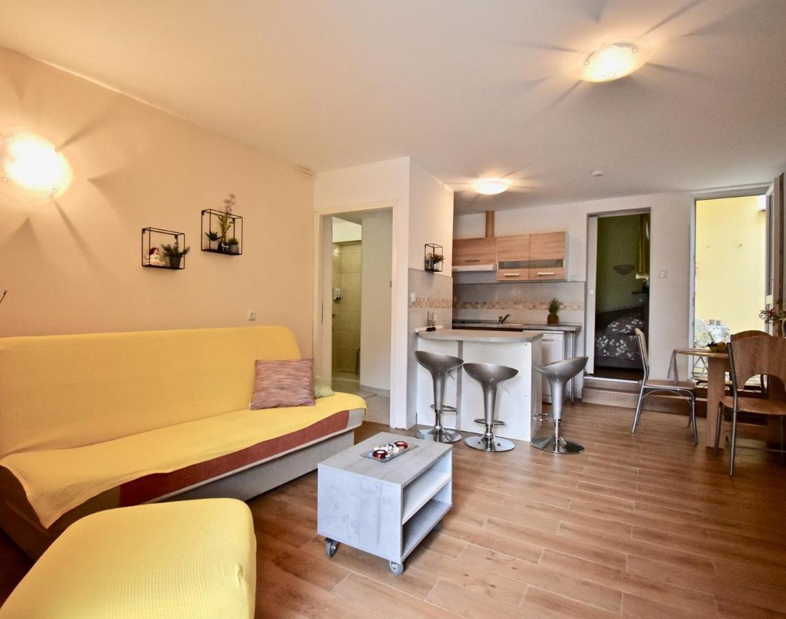 Holiday Apartments Медулин Экстерьер фото